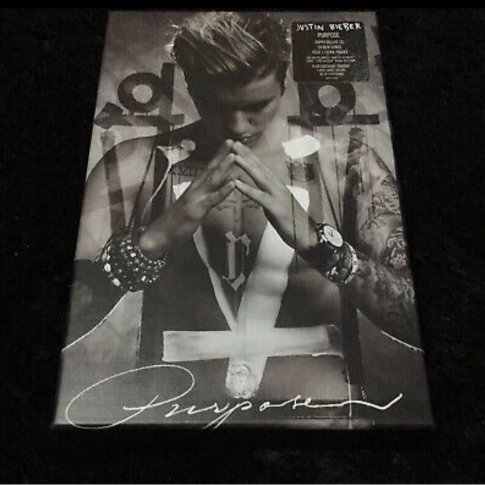 Justin Bieber - Purpose (Limited Fan-Box Edition)
SEALED!!!!